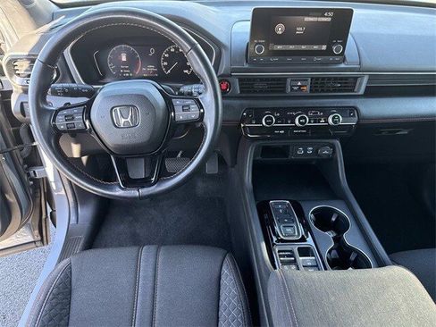 Certified 2025 Honda Pilot Sport image 17