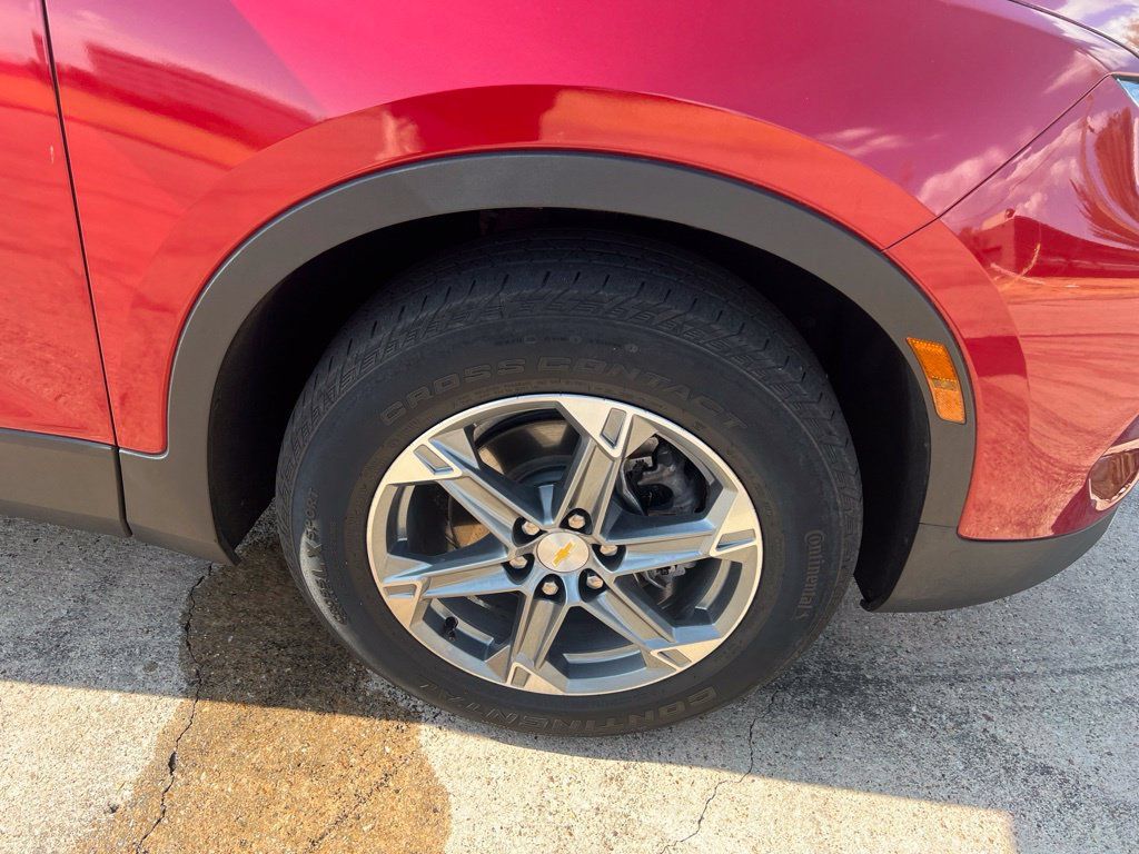Used 2023 Chevrolet Blazer LT w/ Sound & Technology Package FWD image 19