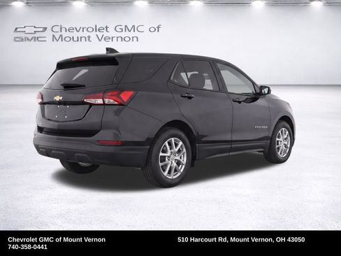Used 2022 Chevrolet Equinox LS w/ LPO, Floor Liner Package FWD image 4