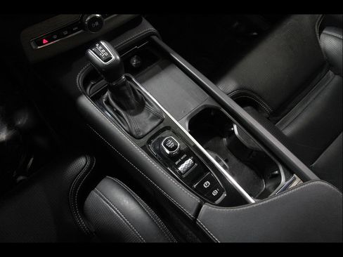 Used 2021 Volvo XC90 T6 Inscription w/ Climate Package image 15