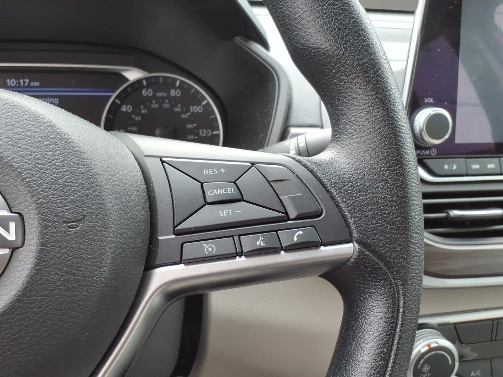 Used 2023 Nissan Altima 2.5 SV AWD/4WD image 13