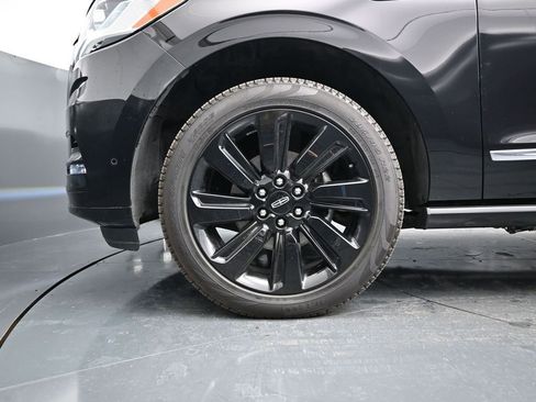 Used 2024 Lincoln Navigator L Reserve w/ Equipment Group 201A image 16