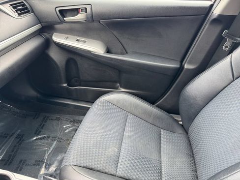 Used 2014 Toyota Camry SE FWD image 30