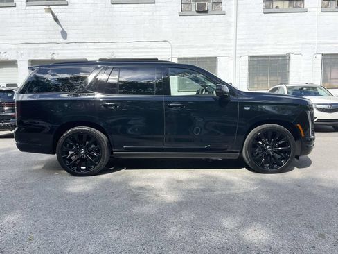 Used 2026 Cadillac Escalade Platinum Sport w/ LPO, ONYX Package AWD/4WD image 8