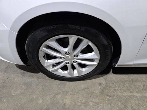 Used 2018 Chevrolet Malibu LT image 22