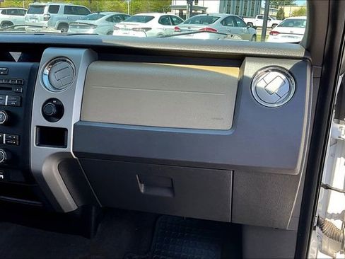 Used 2010 Ford F150 XLT image 18