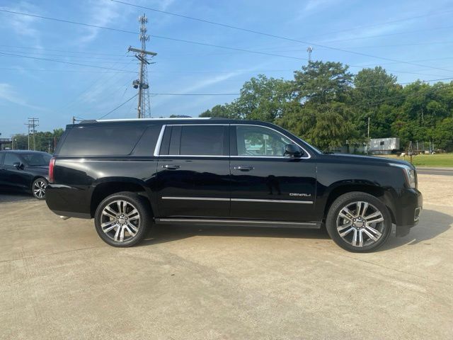 Used 2019 GMC Yukon XL Denali w/ Denali Ultimate Package RWD image 4