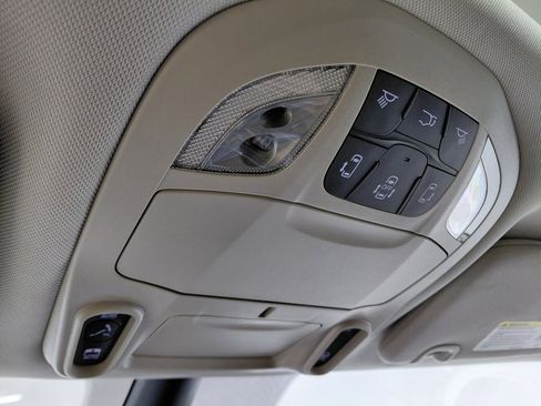 Certified 2024 Chrysler Pacifica Limited image 44