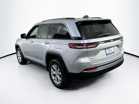 Used 2023 Jeep Grand Cherokee Limited AWD/4WD image 7