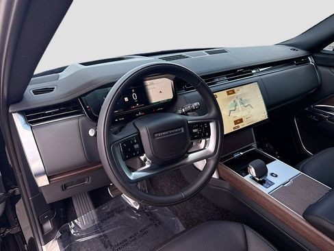 Used 2025 Land Rover Range Rover SE AWD/4WD image 26