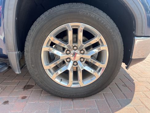 Used 2019 GMC Sierra 1500 SLT w/ SLT Premium Package AWD/4WD image 13