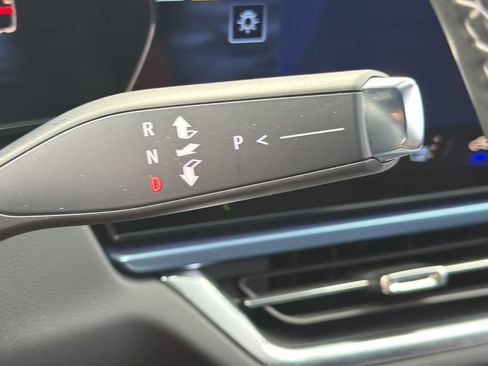 Used 2025 Chevrolet Equinox EV LT w/ Convenience Package FWD image 28