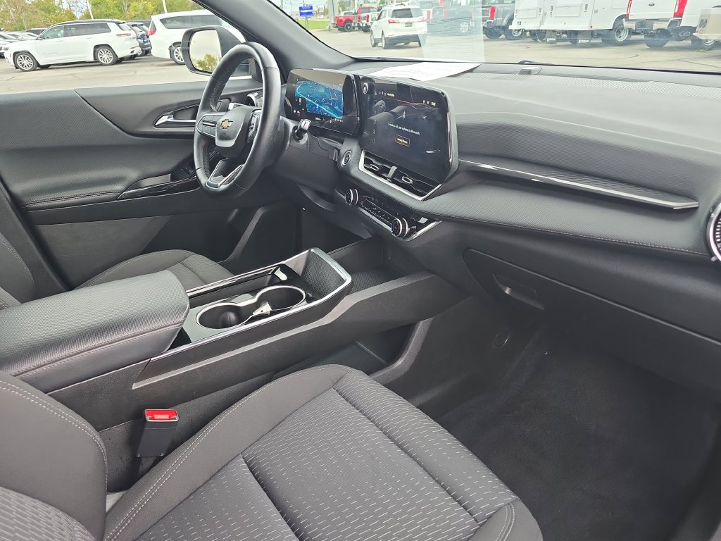 Used 2025 Chevrolet Equinox LT FWD image 20
