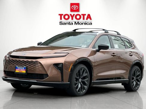 New 2025 Toyota Crown Signia image 6