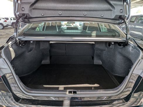 Used 2025 Toyota Camry SE FWD image 30