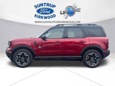 Used 2025 Ford Bronco Sport Outer Banks w/ Outer Banks Tech Package+ AWD/4WD image 2