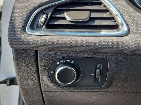 Certified 2019 Chevrolet Cruze LS w/ LS Convenience Package FWD image 18