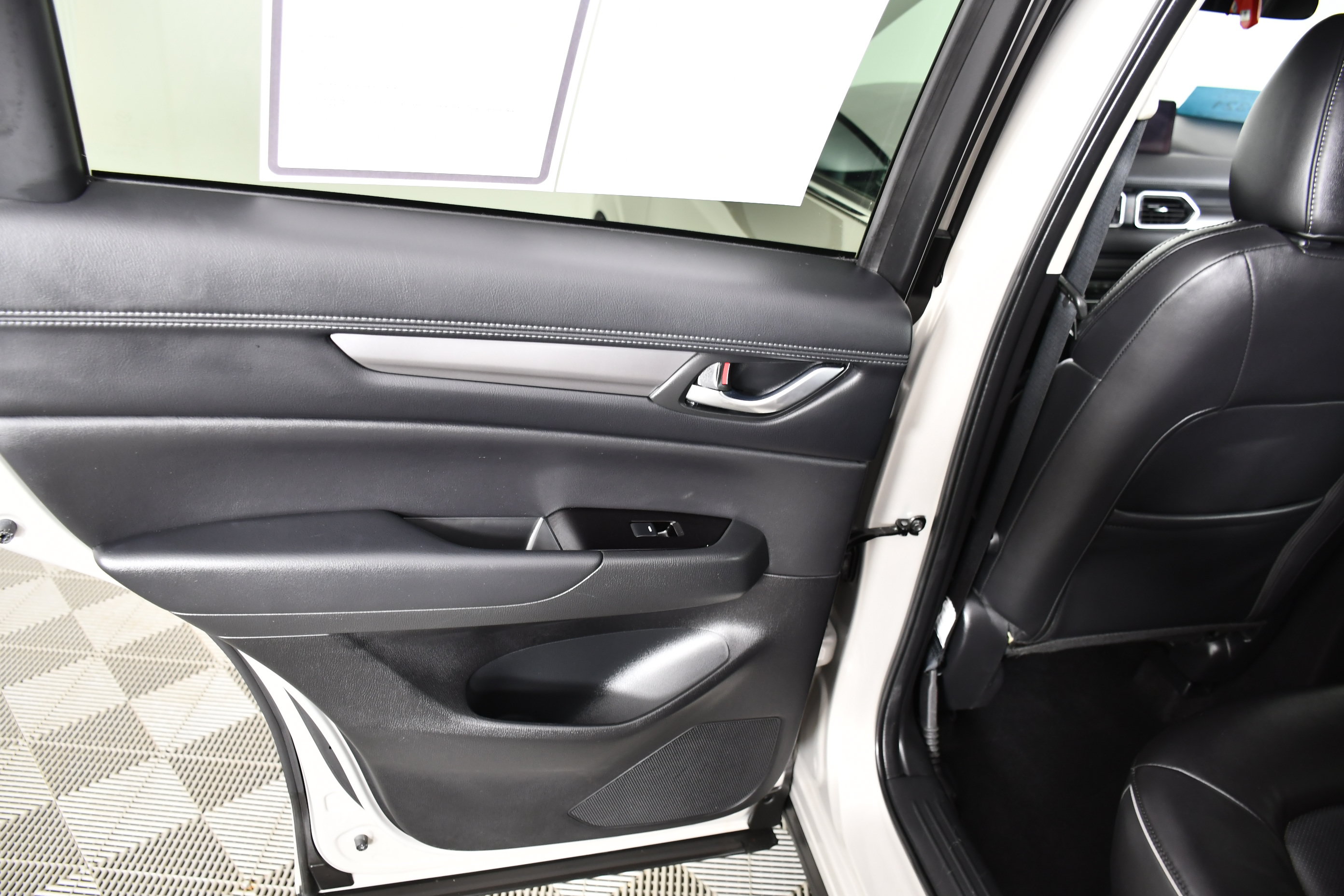 Used 2025 MAZDA CX-5 AWD 2.5 S w/ Select Package image 46
