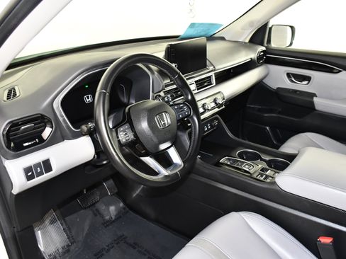 Used 2025 Honda Pilot EX-L image 38
