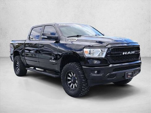 Used 2022 RAM 1500 Big Horn AWD/4WD image 3