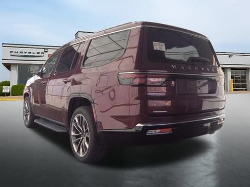 Used 2023 Jeep Wagoneer Series II w/ Premium Group I AWD/4WD image 5