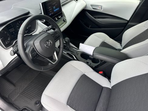 Used 2026 Toyota Corolla SE FWD image 9