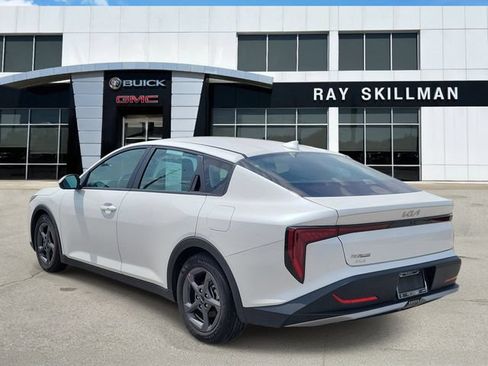 Used 2025 Kia K4 FWD image 4