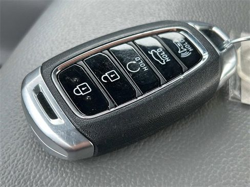 Used 2023 Hyundai Elantra SEL w/ Convenience Package image 32