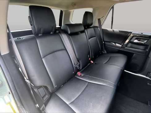 Used 2023 Toyota 4Runner TRD Off-Road Premium w/ Moonroof Package AWD/4WD image 18