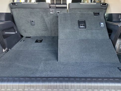 Used 2016 Toyota 4Runner SR5 image 17