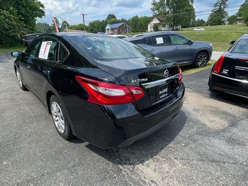 Used 2017 Nissan Altima 2.5 S w/ Power Driver Seat Package FWD image 6