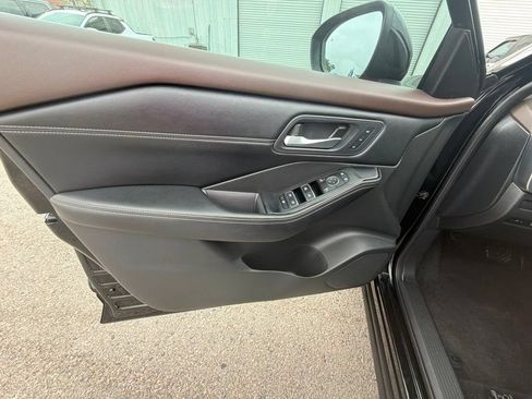 Used 2023 Nissan Rogue SL FWD image 25