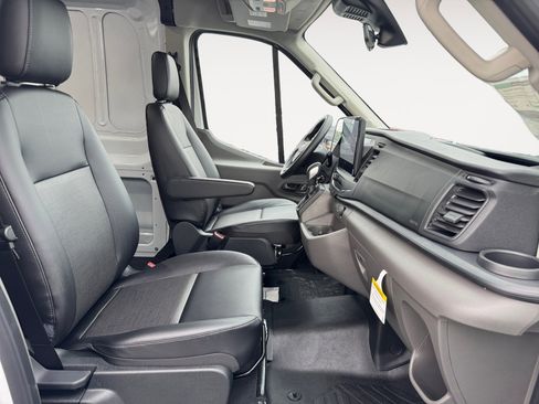 New 2025 Ford Transit 250 148 Medium Roof Extended AWD image 17