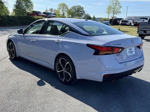 Used 2023 Nissan Altima 2.5 SR FWD image 5