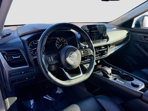 Used 2021 Nissan Rogue SL w/ Premium Package image 9