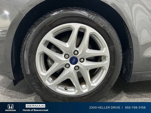 Used 2015 Ford Fusion SE FWD image 13