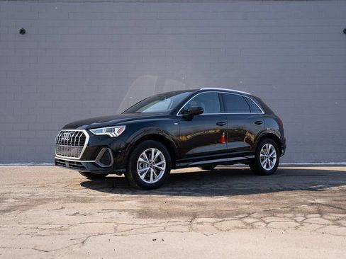 Certified 2025 Audi Q3 2.0T Premium Plus w/ Premium Plus Package AWD/4WD image 1