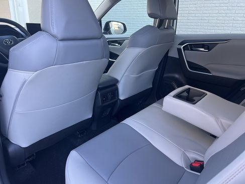 Used 2024 Toyota RAV4 XLE Premium image 12
