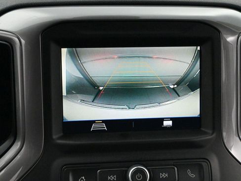 Used 2021 GMC Sierra 1500 4x4 Crew Cab w/ Sierra Value Package image 23