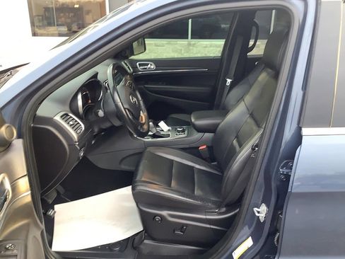 Used 2020 Jeep Grand Cherokee Limited image 10