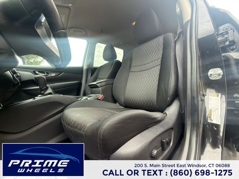 Used 2018 Nissan Rogue SV AWD/4WD image 10
