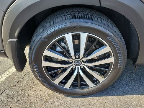 Used 2025 Nissan Pathfinder Platinum w/ Cargo Package image 7