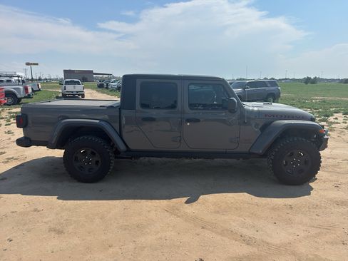 Used 2022 Jeep Gladiator Mojave w/ Cold Weather Group AWD/4WD image 4
