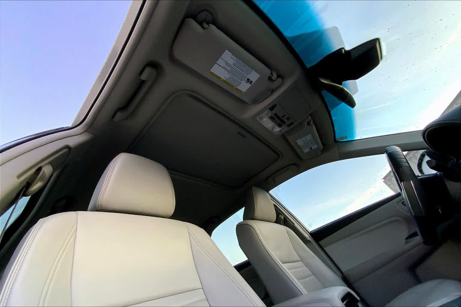 Used 2017 Toyota Camry XLE w/ Moonroof Package FWD image 14