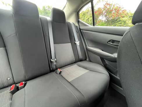Used 2025 Nissan Sentra SV FWD image 35
