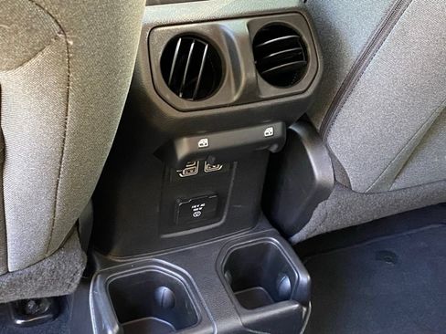 Used 2025 Jeep Wrangler Unlimited Sahara AWD/4WD image 24