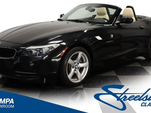 Used 2011 BMW Z4 sDrive30i image 1