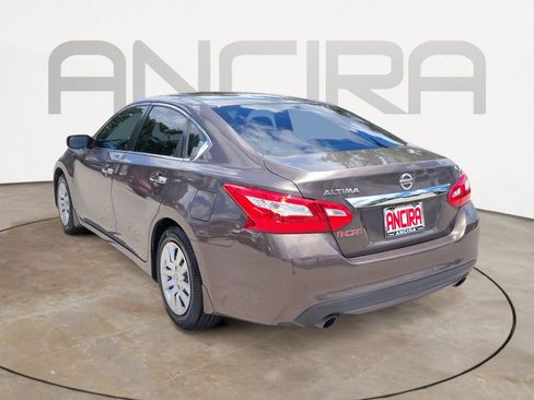 Used 2016 Nissan Altima 2.5 S w/ Interior Lighting Package FWD image 11