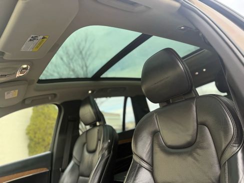 Used 2016 Volvo XC90 T6 Inscription w/ Vision Package image 14