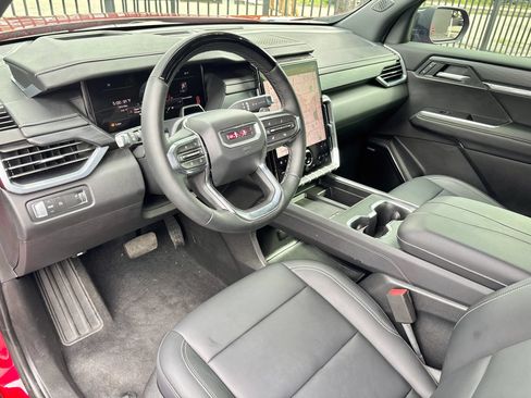 Used 2026 GMC Acadia Elevation w/ Super Cruise Package FWD image 10